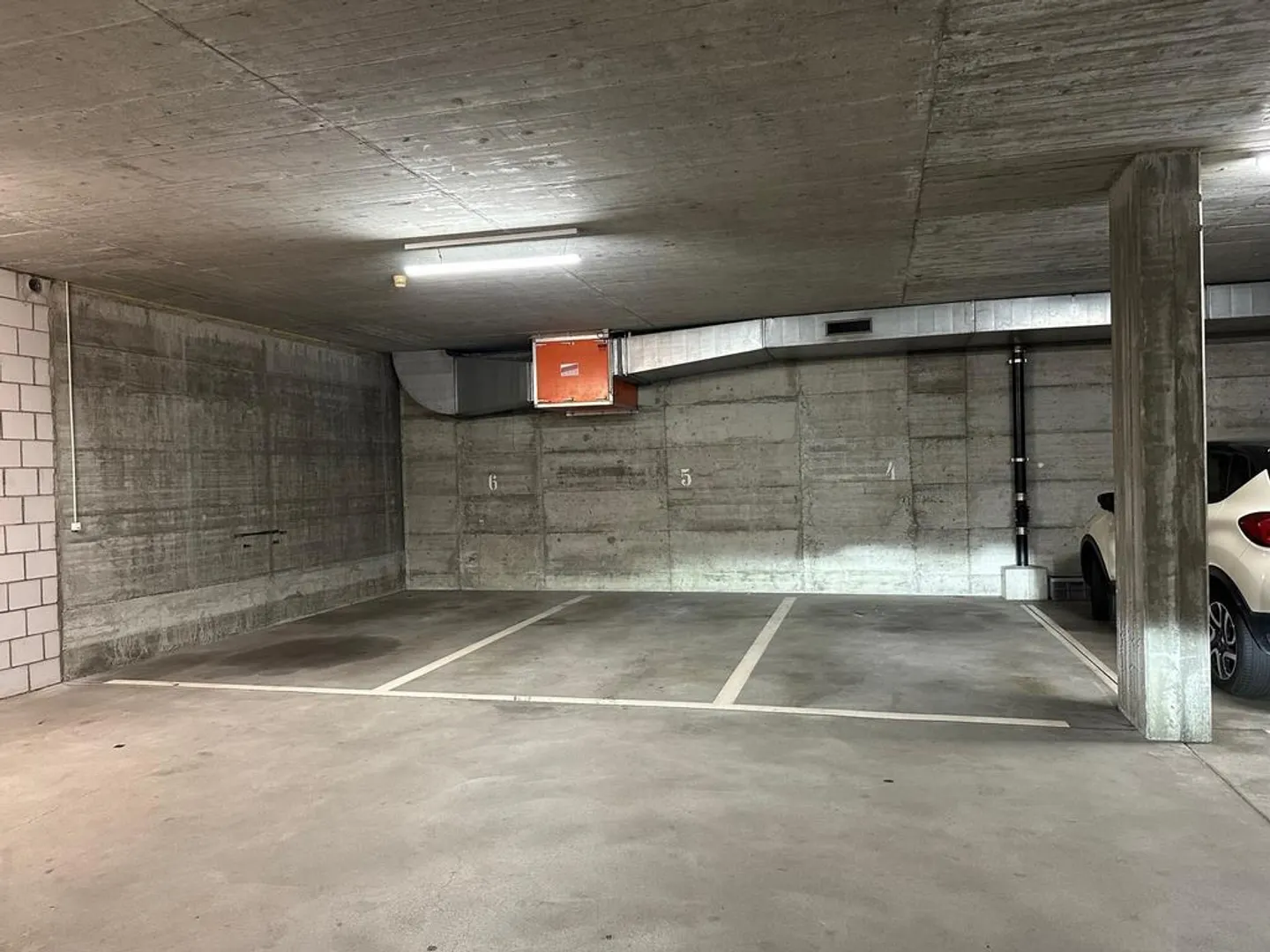 Parking space for rent in Birsfelden - Photo 3 of 4