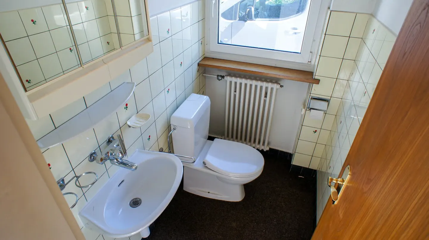 Grosszügiges Einfamilienhaus mit Pool - Foto 6 von 21