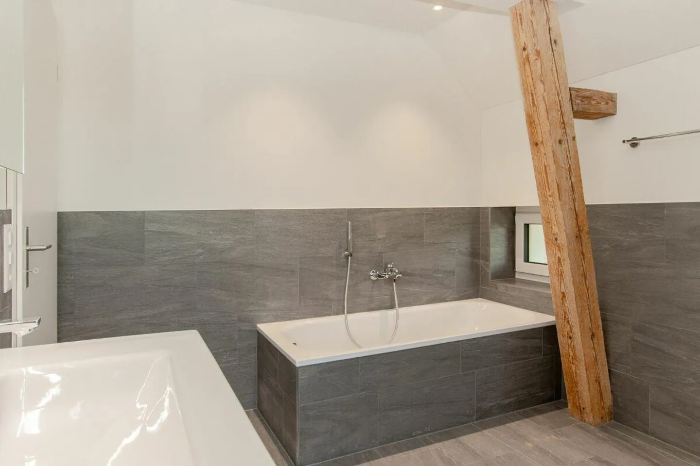 Casa unifamiliare indipendente di 6,5 stanze - Foto 10 di 13
