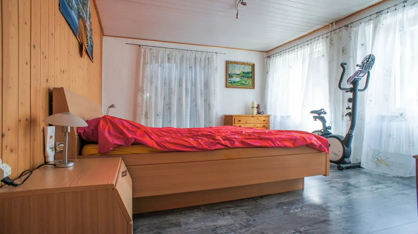 Vielseitiges Mehrfamilienhaus - Foto 7 von 17