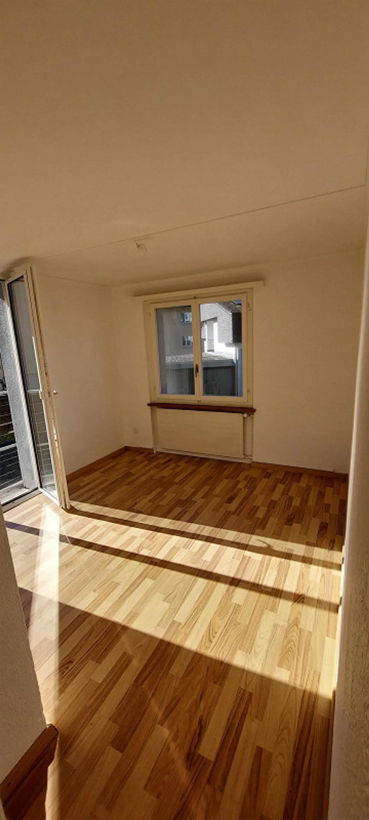 Appartamento conveniente in un vecchio edificio - Foto 8 di 9