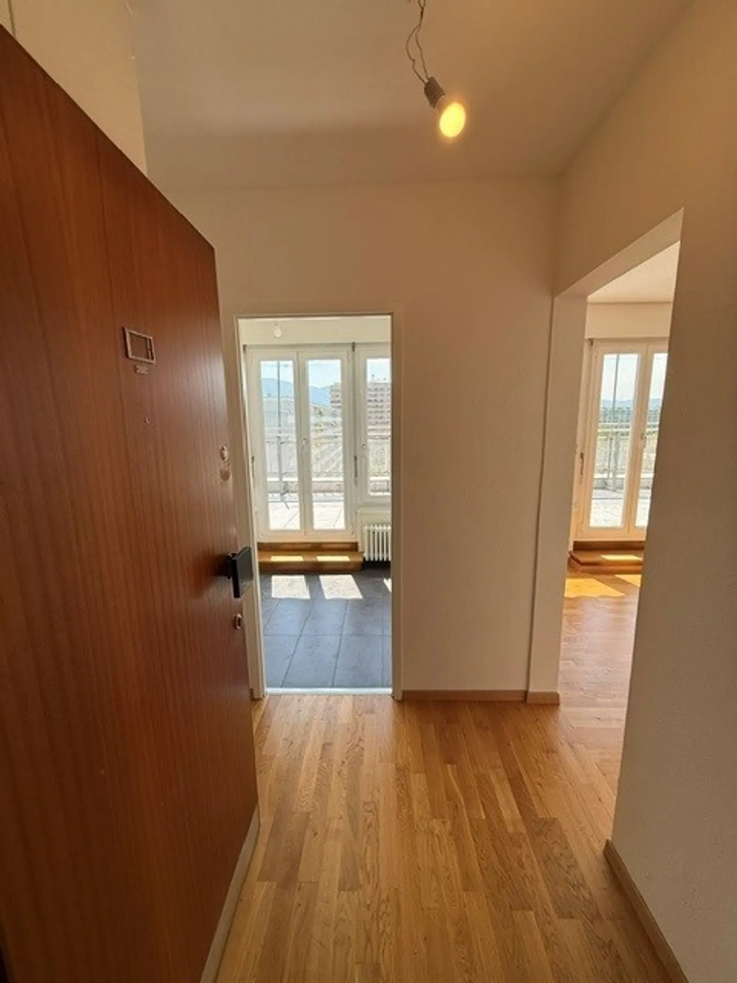 Duplex apartment with 4 rooms in Onex - Photo 1 of 7