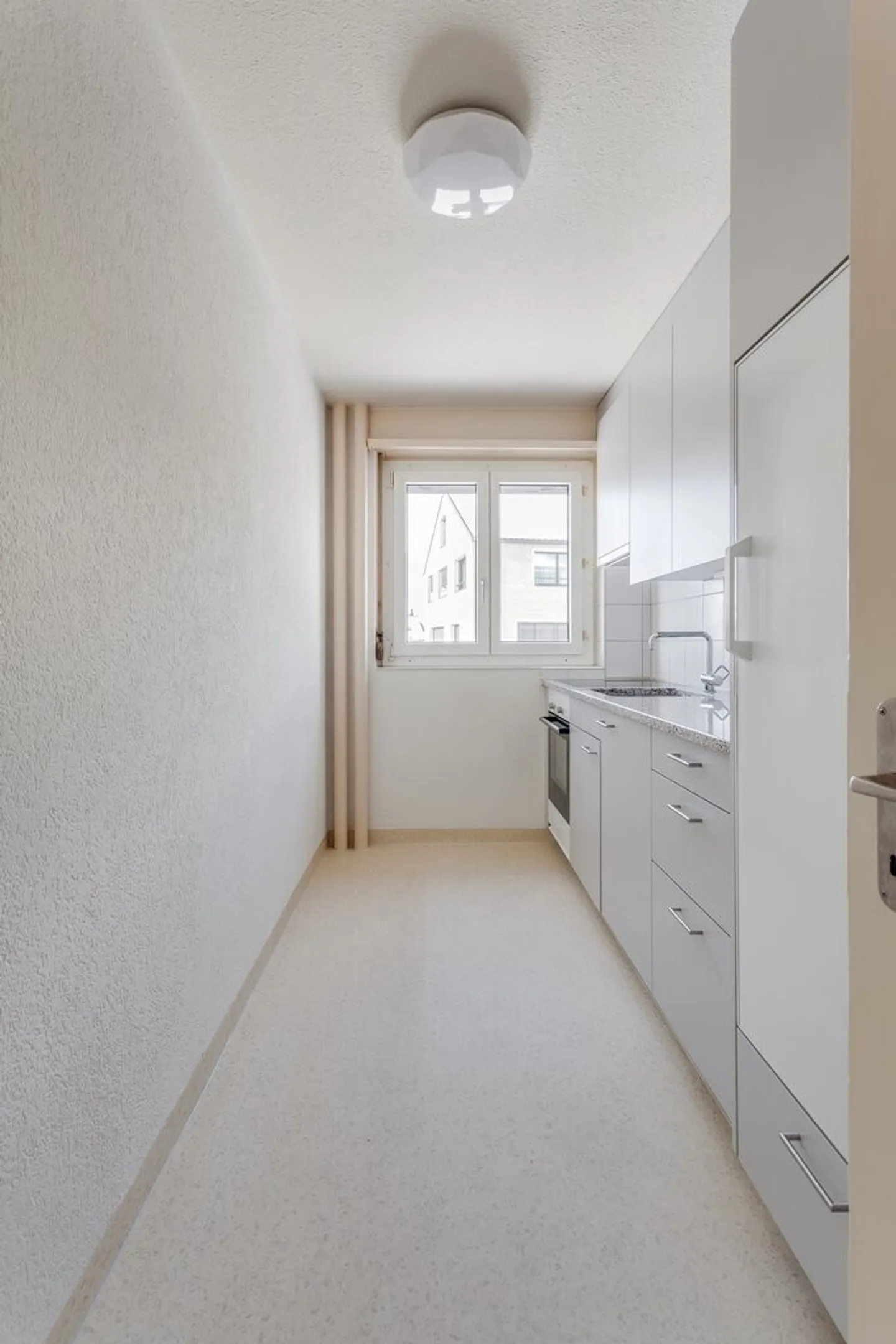 Appartement charmant et calme au bord du lac de Zoug - Photo 4 sur 9