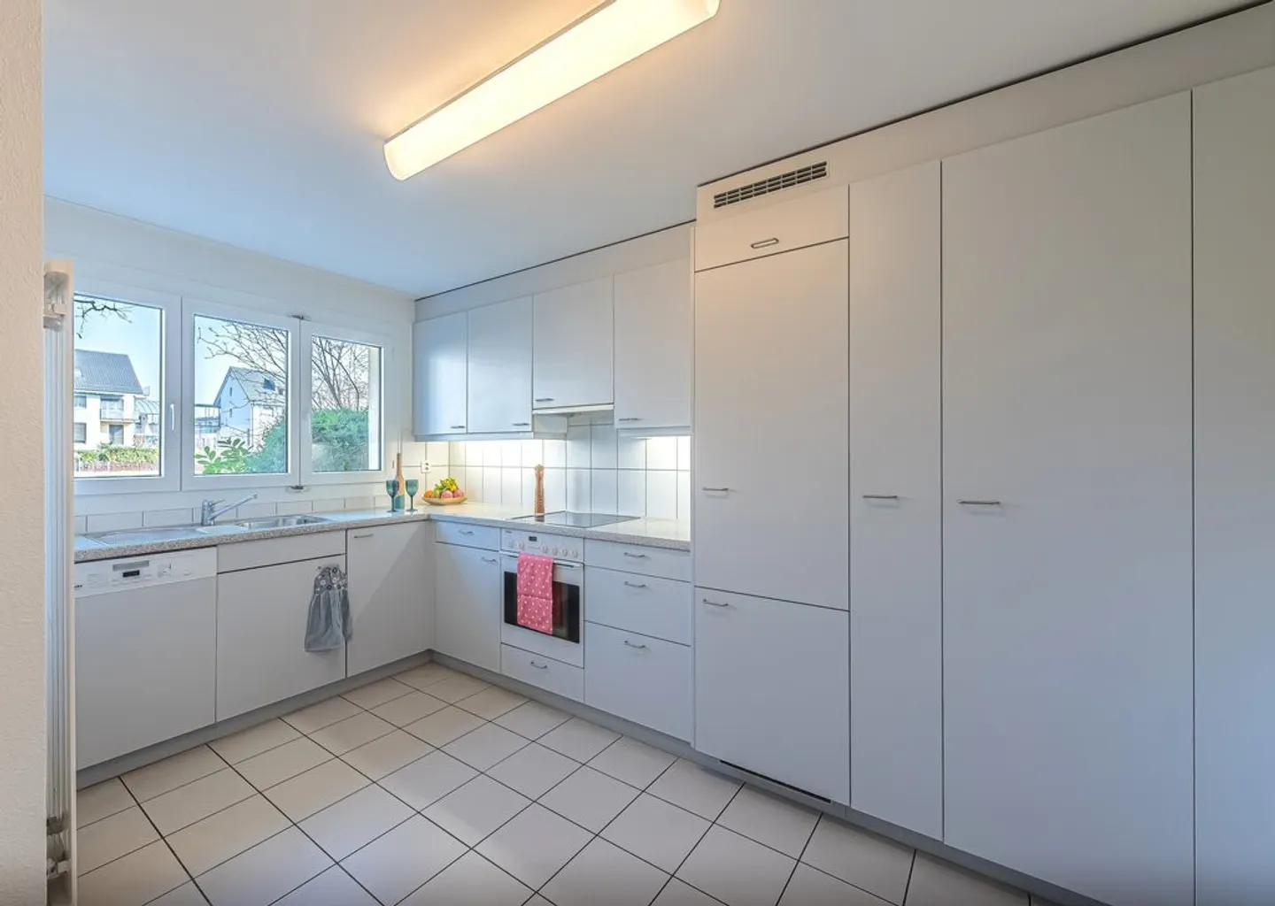 Charming Maisonette Apartment - Photo 3 of 12