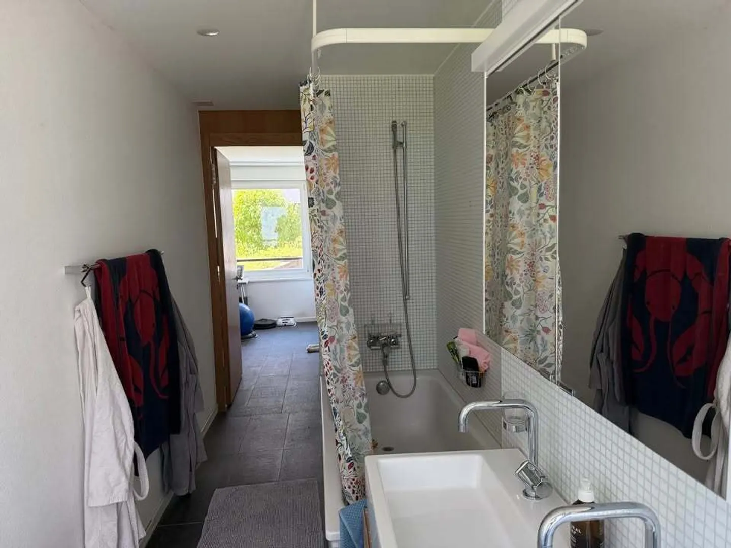 Charming Garden Apartment - Photo 8 of 10