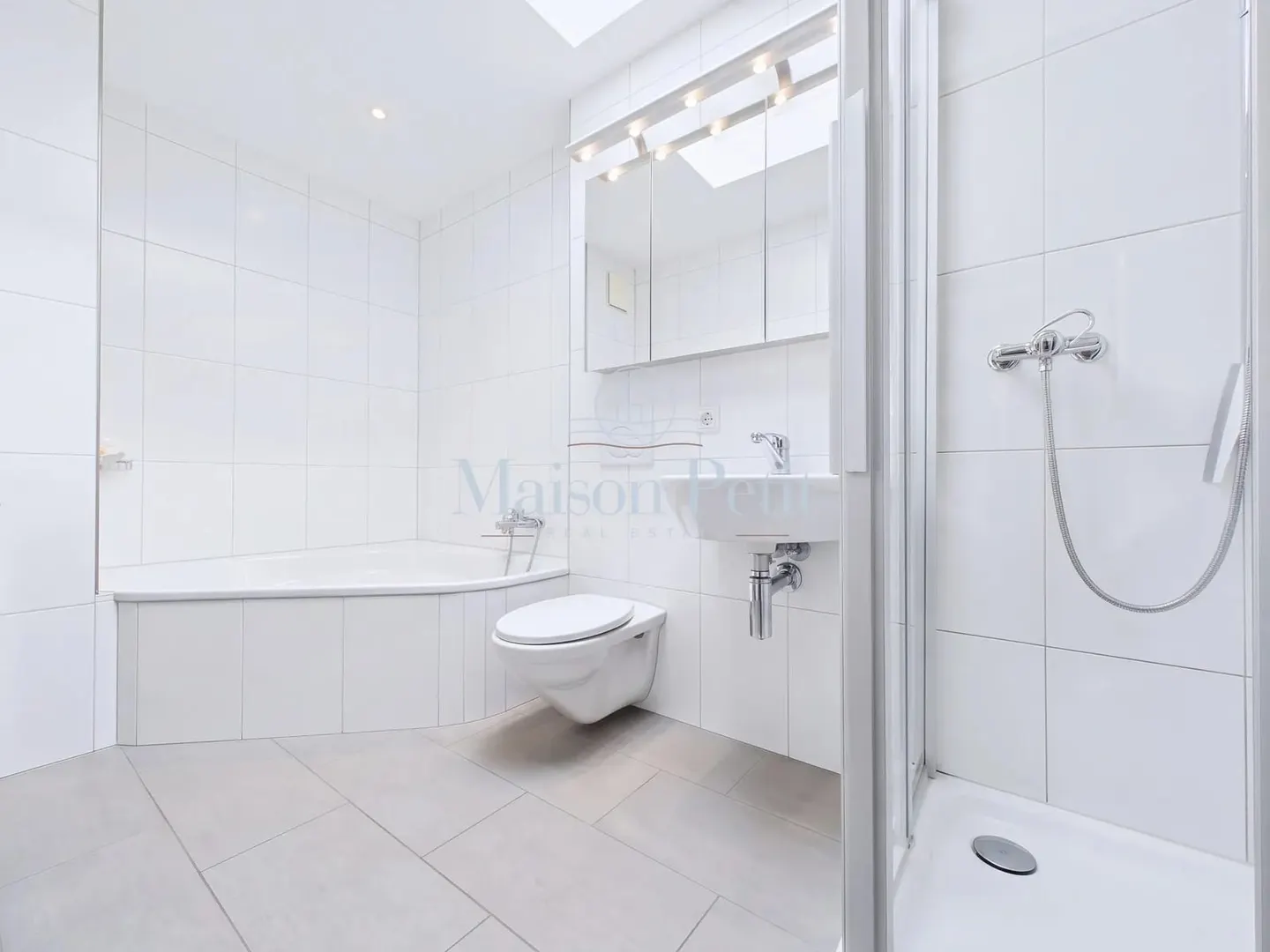 Stylish Attic Apartment in Zurich - Photo 13 of 13