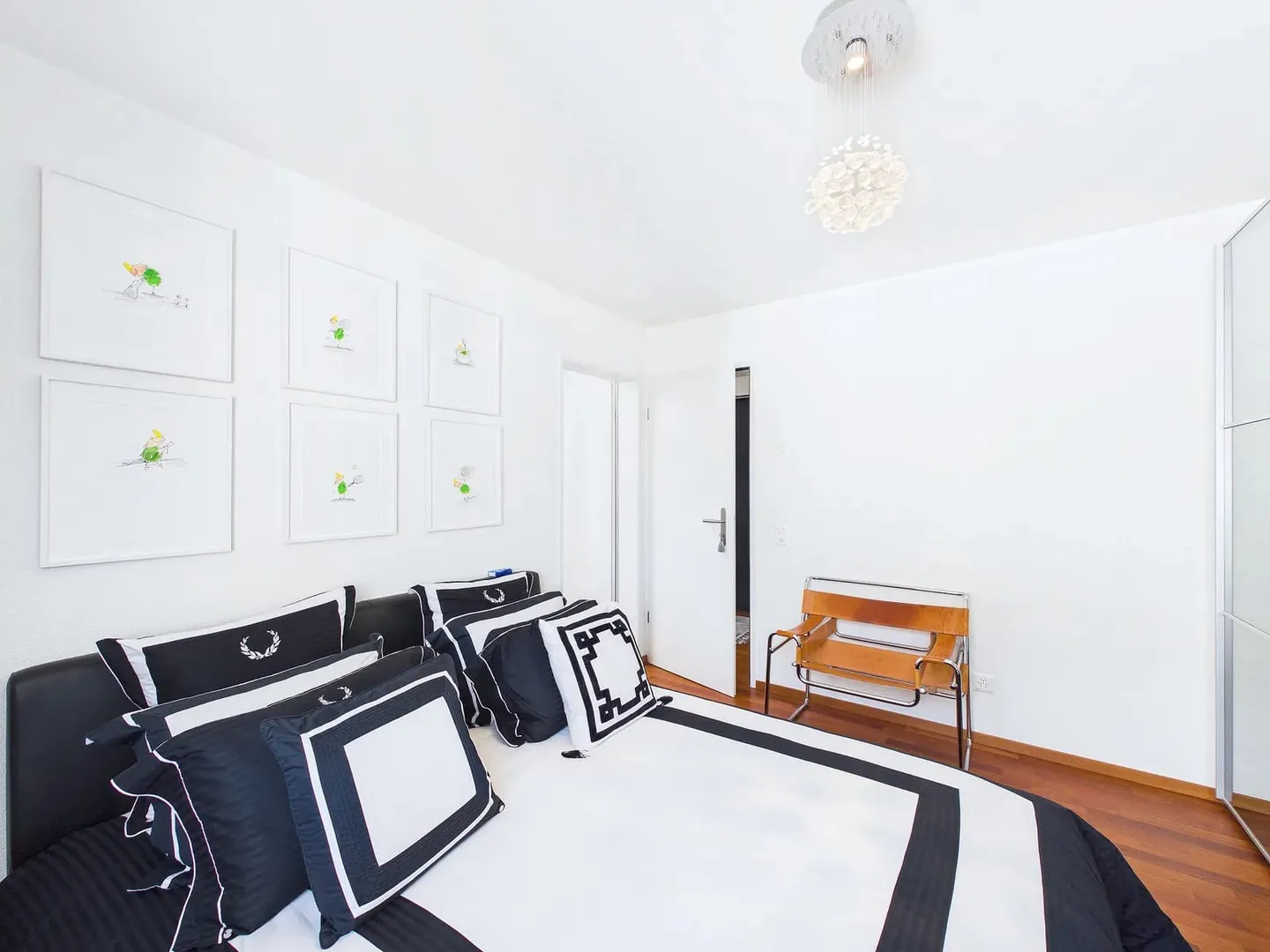 Stylish Attic Apartment in Zurich - Photo 9 of 13