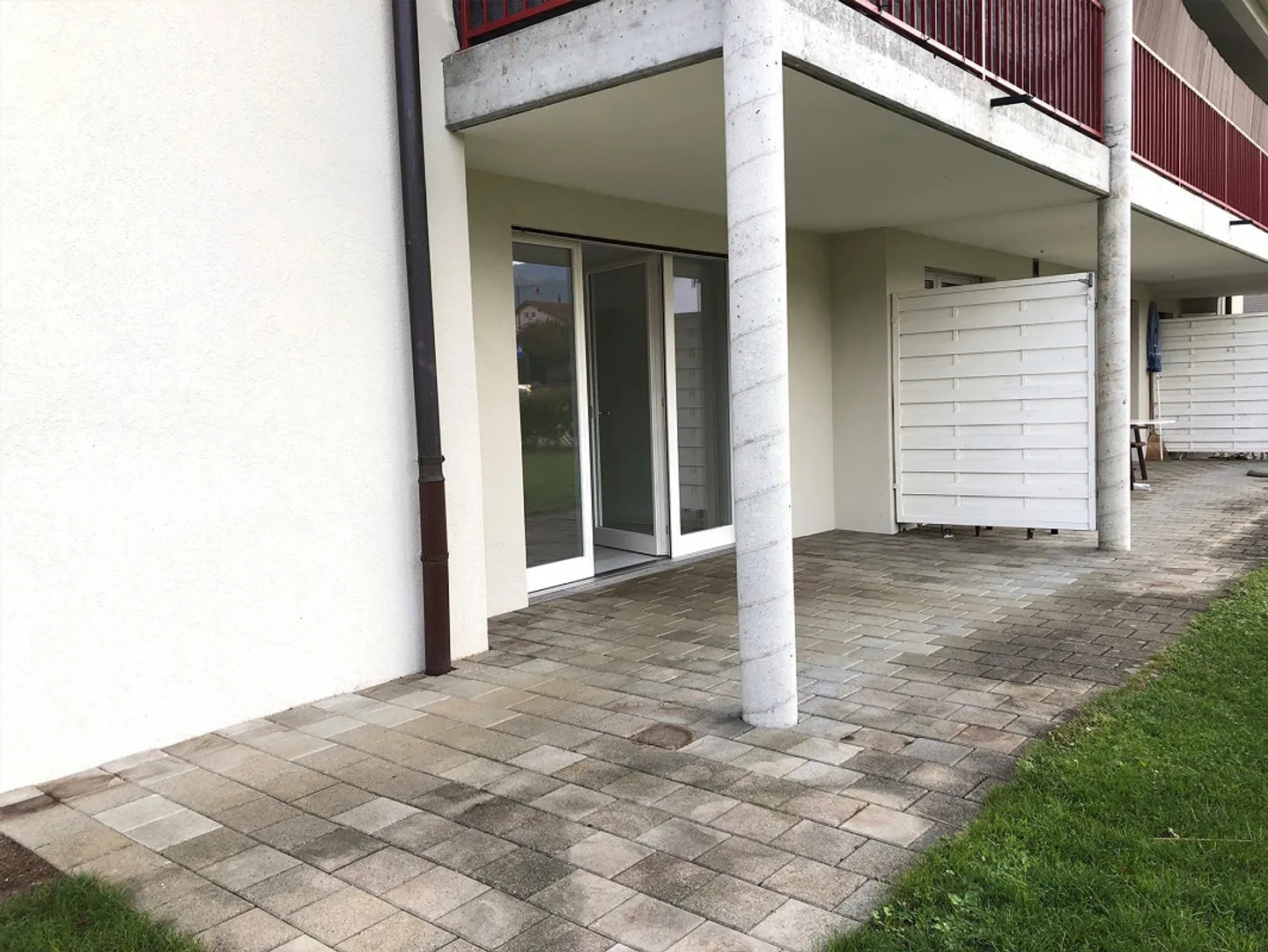 Ampio appartamento di 4,5 stanze con area giardino - Foto 2 di 9