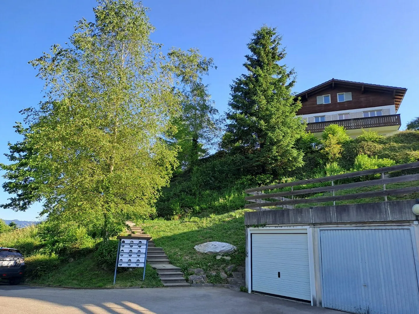 Detached 7-room house in a unique elevated location for rent - Photo 1 of 15