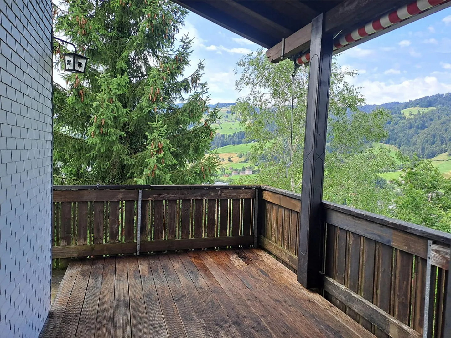 Detached 7-room house in a unique elevated location for rent - Photo 4 of 15