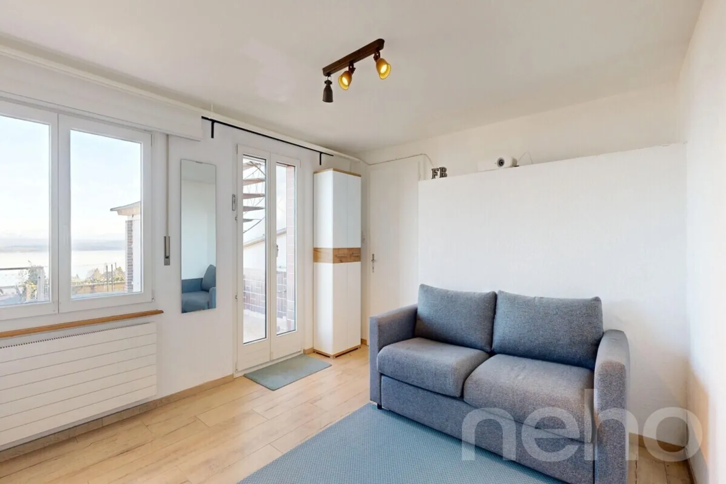 Rare on the market: Single-family house with panoramic lake view - Photo 7 of 12