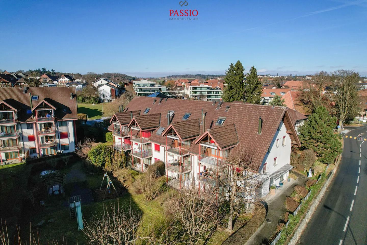 Spacious Duplex Apartment - Photo 3 of 20