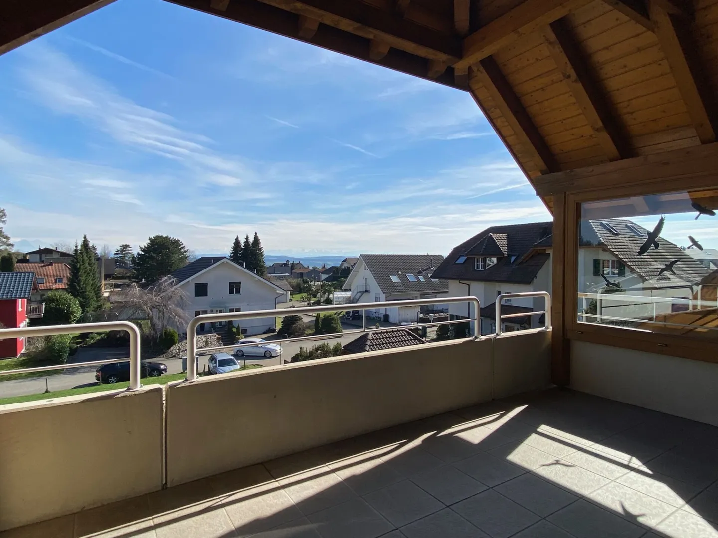 Charmante Dachwohnung mit Balkonen - Foto 6 von 16