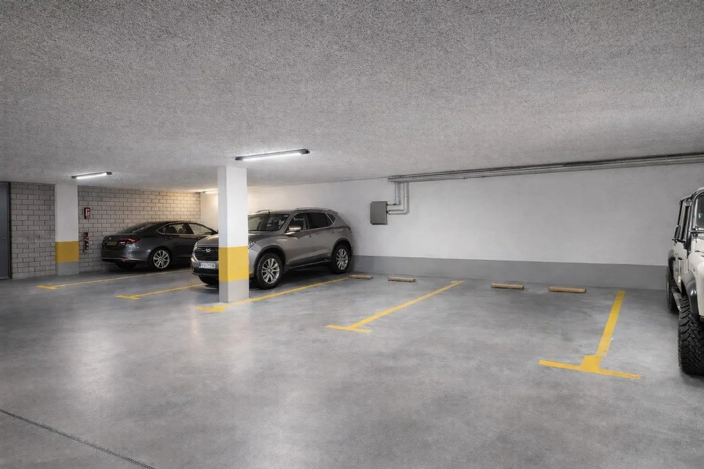 Modern commercial/production space with office and lounge on the ground floor - Photo 7 of 7