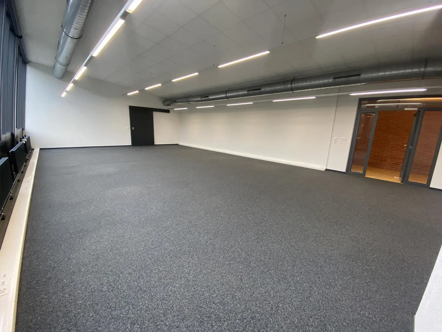 Ufficio compartimentato in ufficio condiviso - Foto 4 di 8