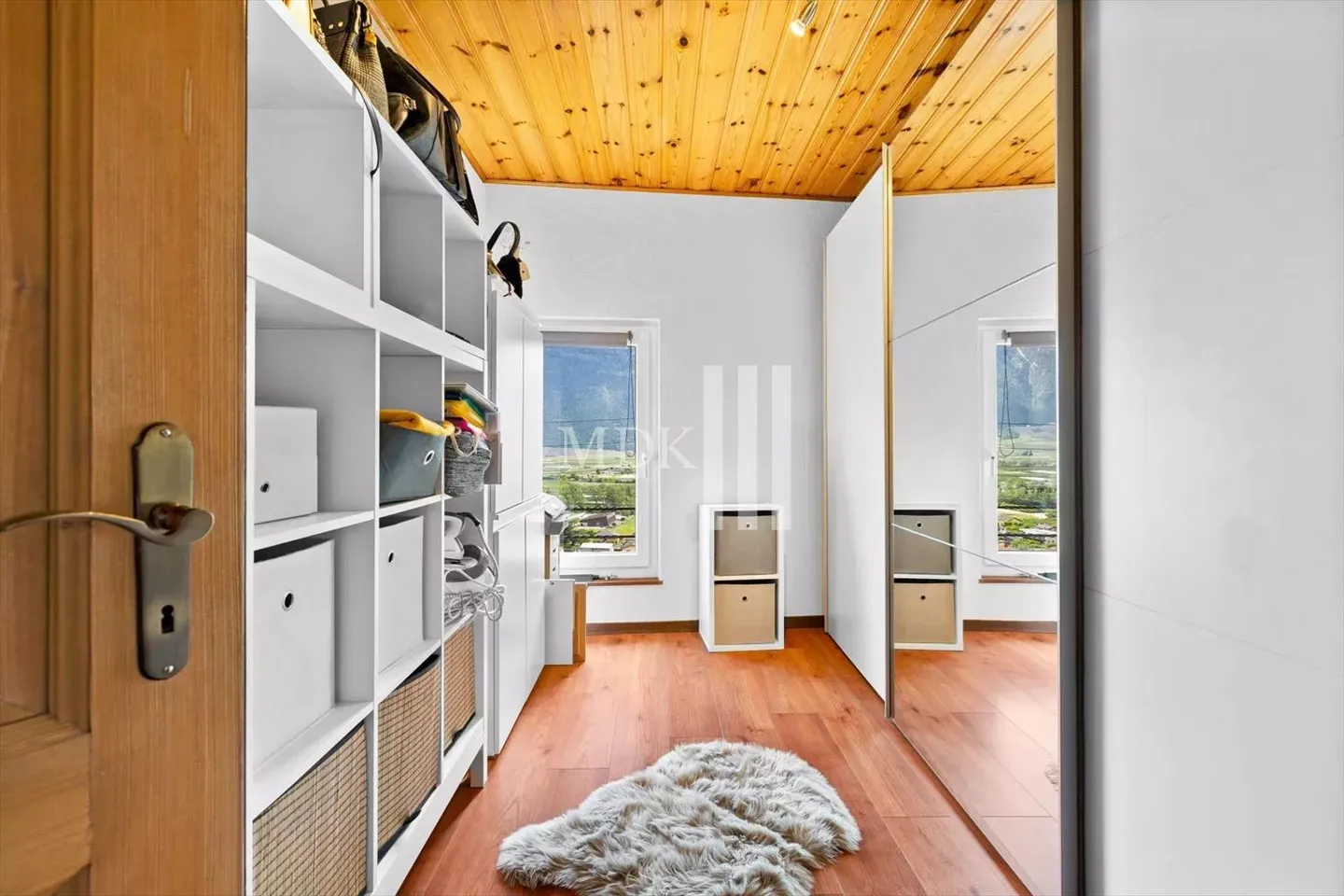 Charming Apartment in Fully - Photo 5 of 7