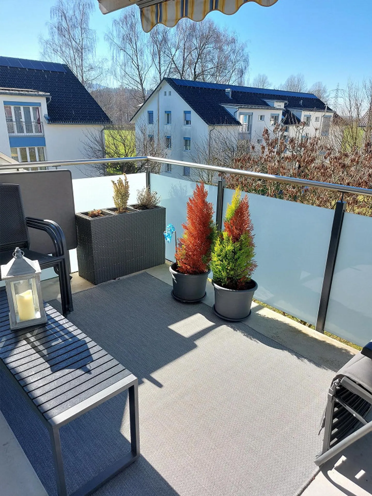 large, bright 3-room apartment, top location - Photo 3 of 5