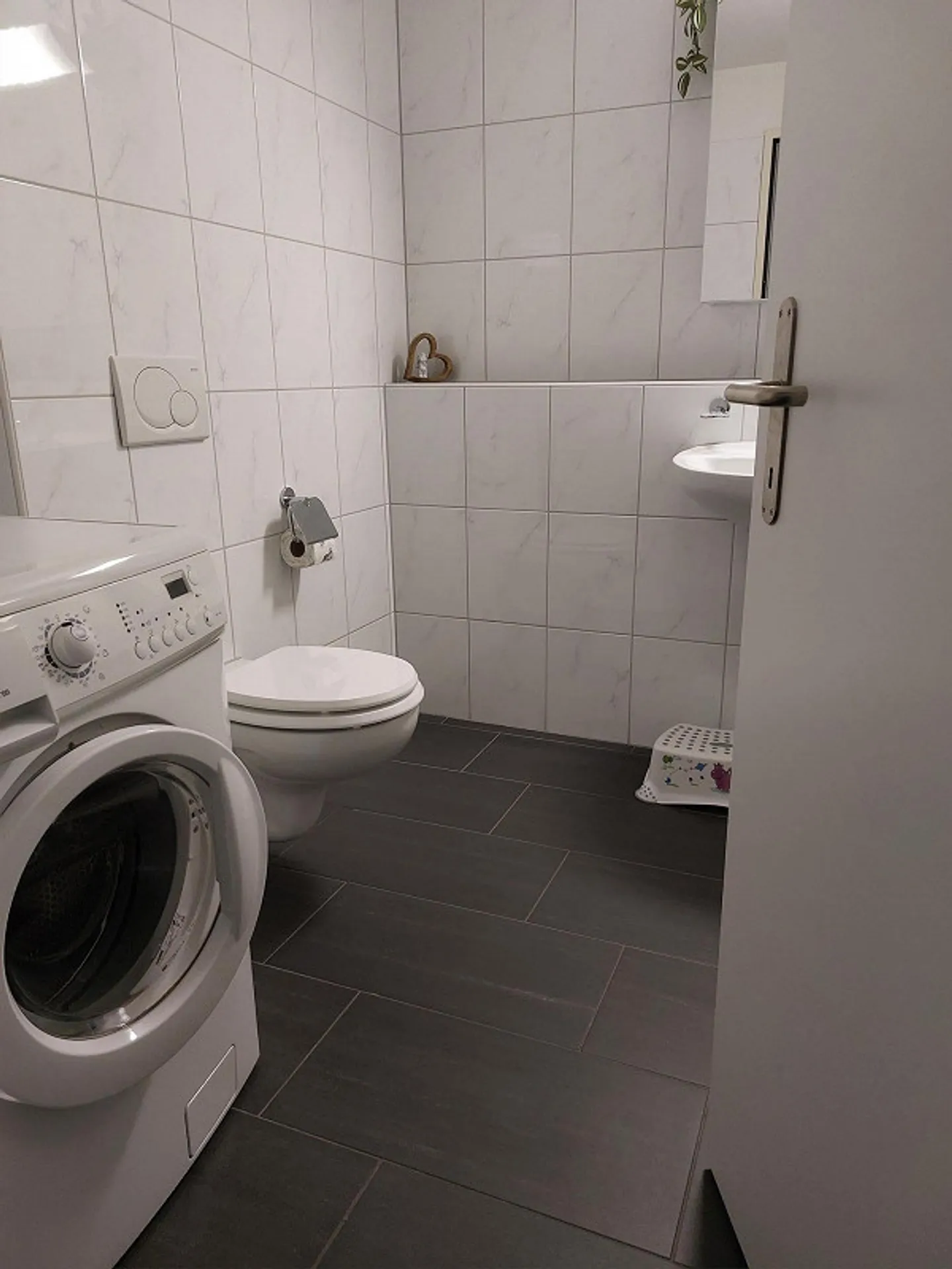 large, bright 3-room apartment, top location - Photo 5 of 5