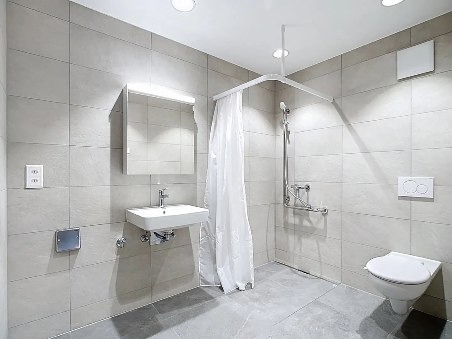 Accessible 2.5-Room Apartment - Photo 9 of 11