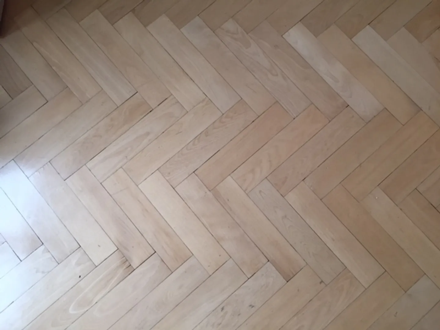 Central 4.5 room apartment with great wooden floor and high rooms - Photo 11 of 17