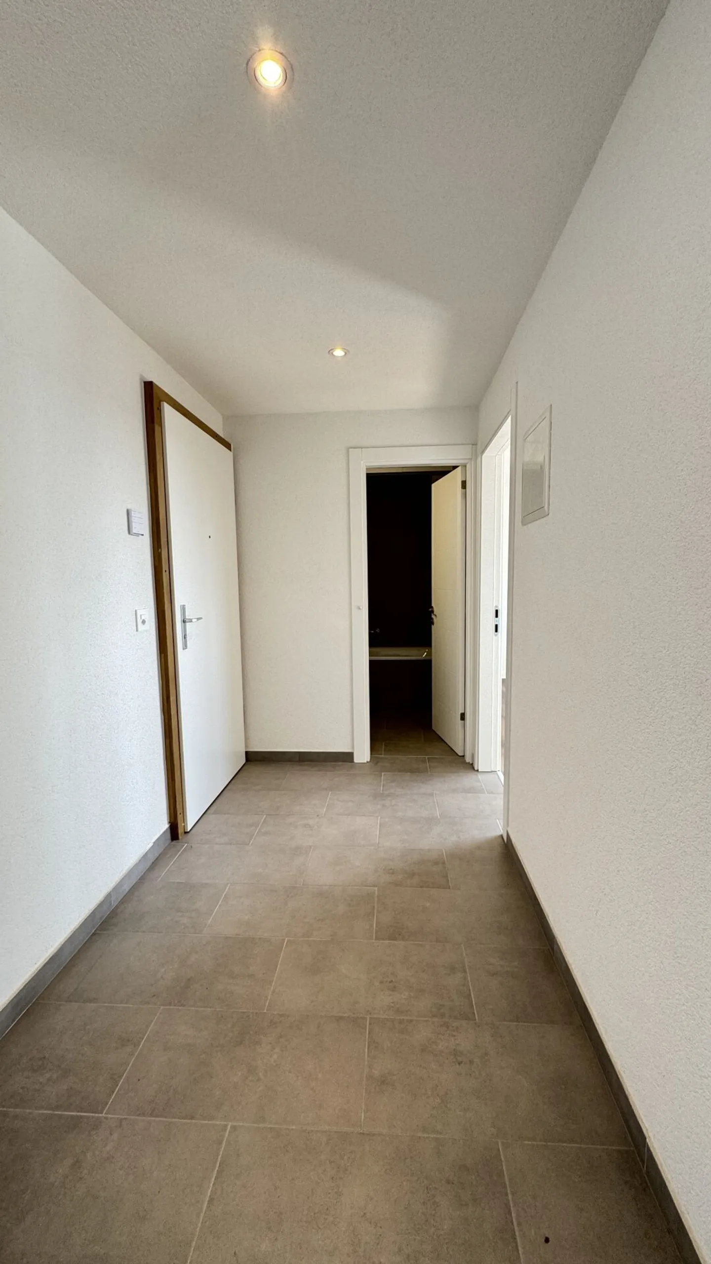 1 moderno studio a La Chaux-de-Fonds - Ideale per studenti e prima occupazione dopo completa ristrutturazione - Foto 9 di 10