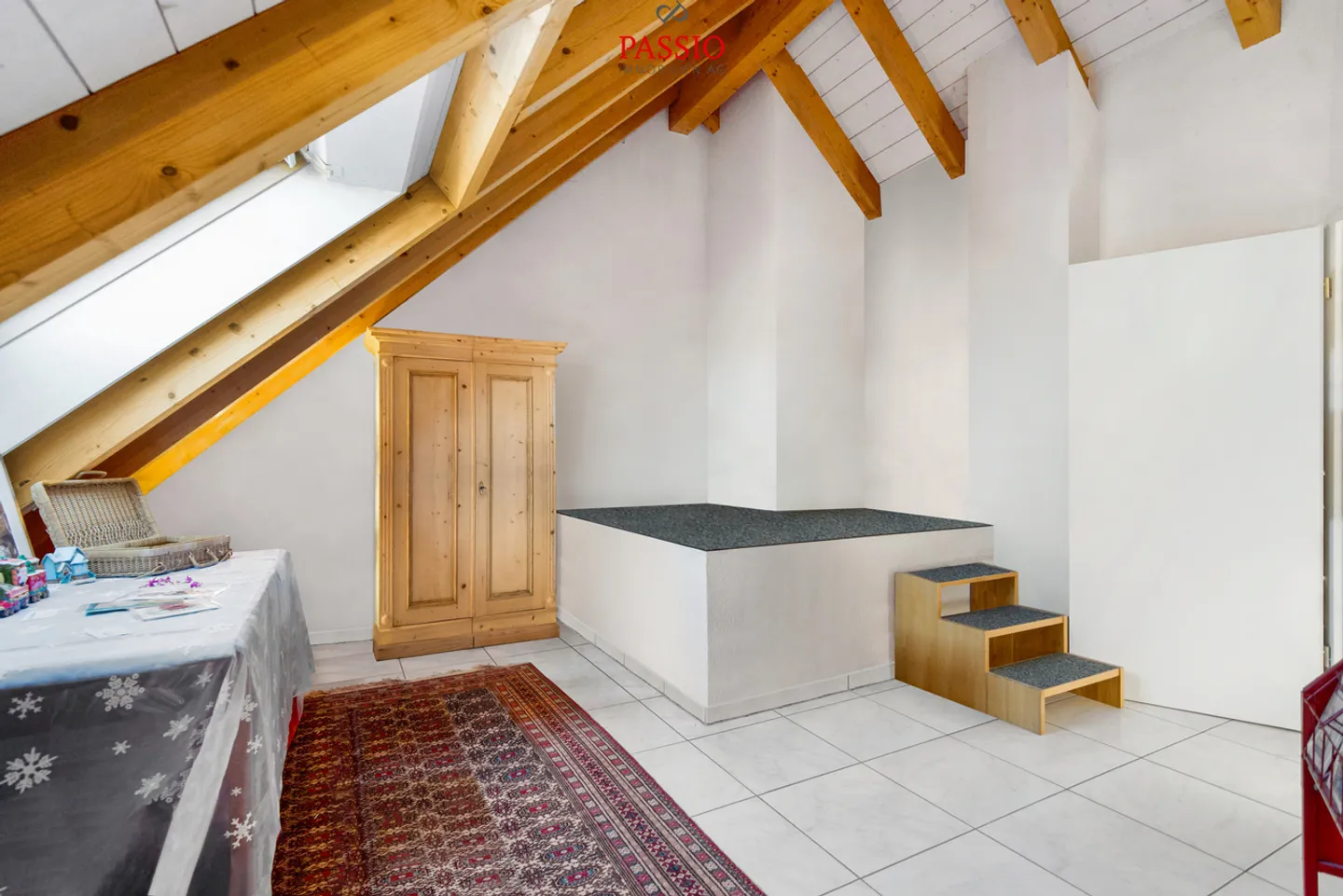 Spacious Duplex Apartment - Photo 17 of 20