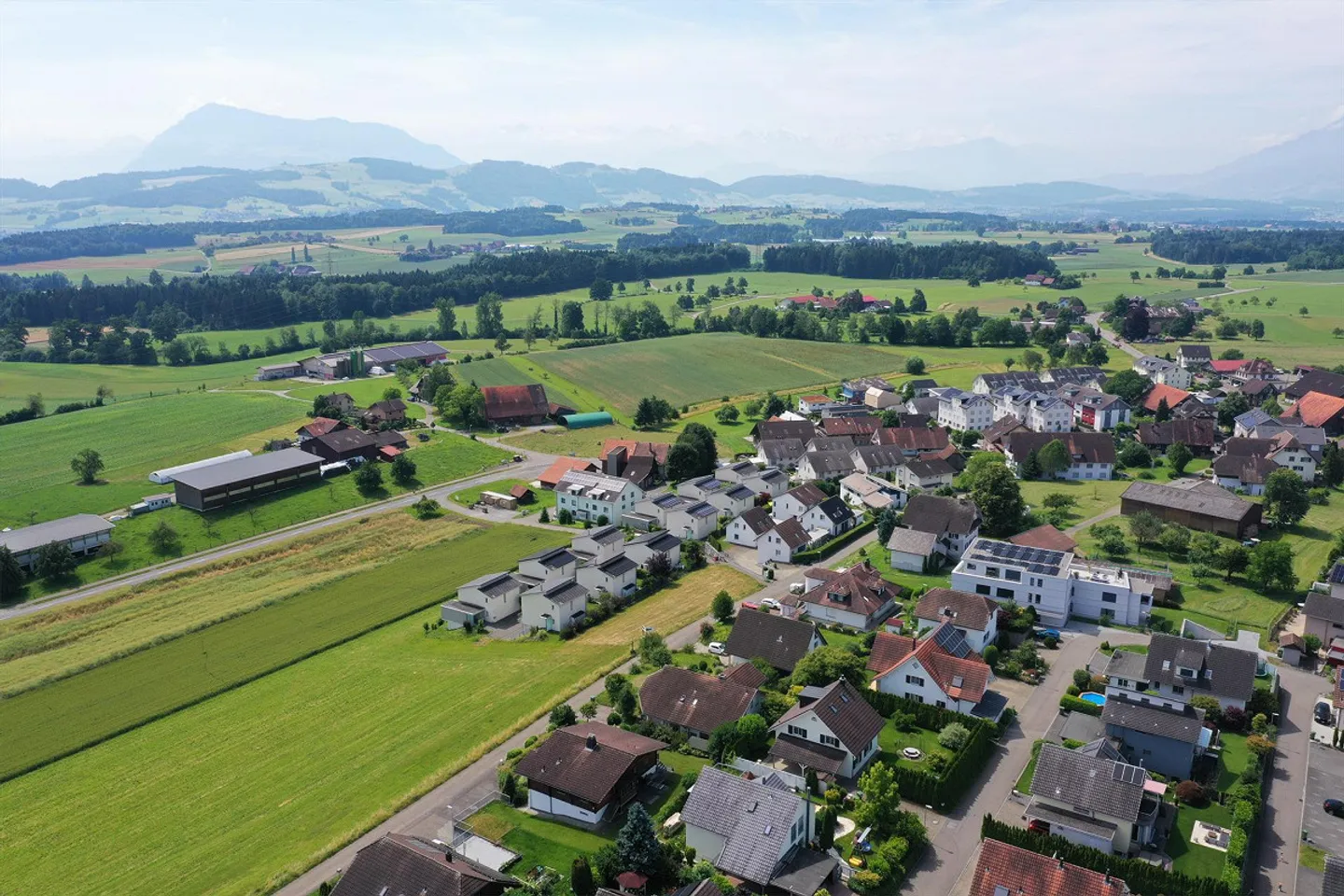 Detached 6½-Room Single-Family House (New Construction) - Photo 2 of 6