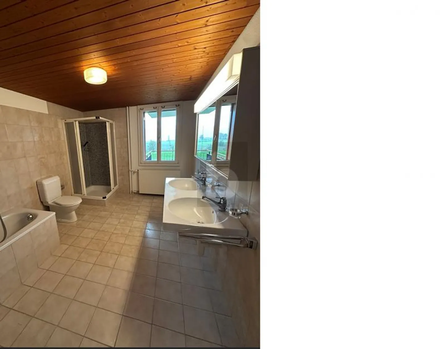 LIVING OASIS WITH MOUNTAIN VIEW & TOP CONNECTION - Photo 5 of 6