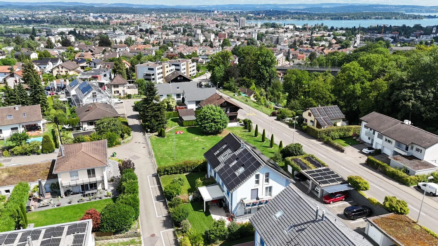 Casa bifamiliare di 5,5 stanze - Foto 1 di 14