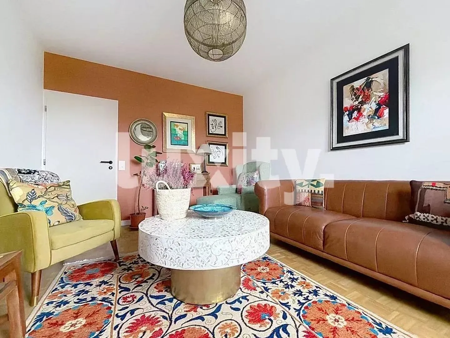 Beautiful Apartment near the Nations - Photo 4 of 9