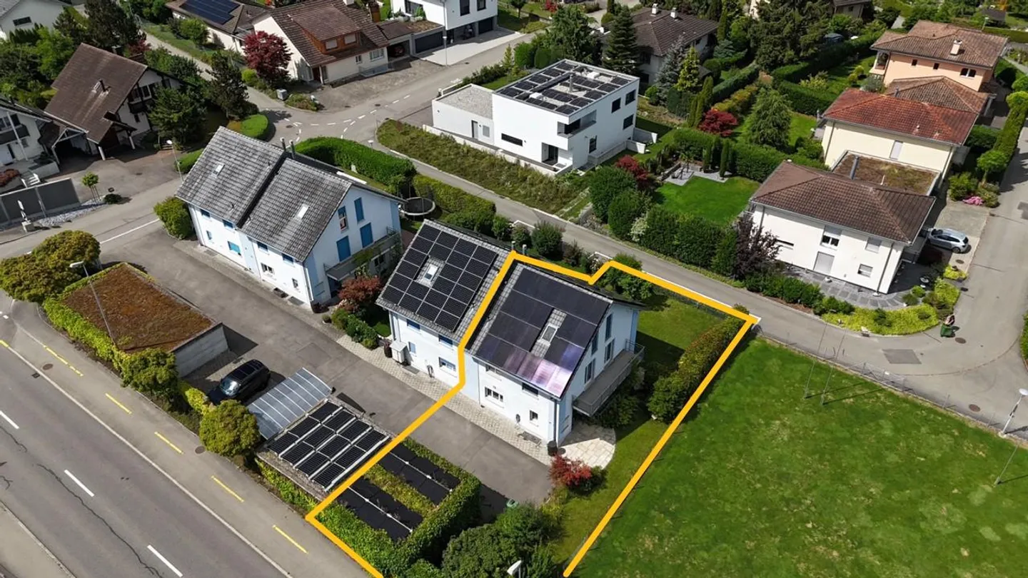 Casa bifamiliare di 5,5 stanze - Foto 2 di 14