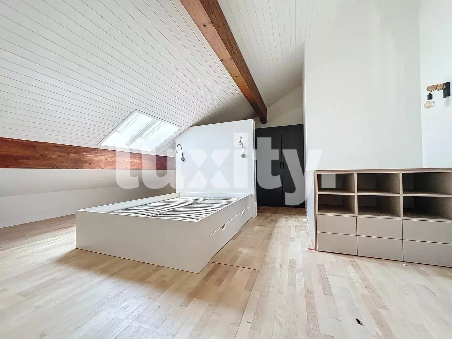 Beautiful Apartment near the Nations - Photo 8 of 9