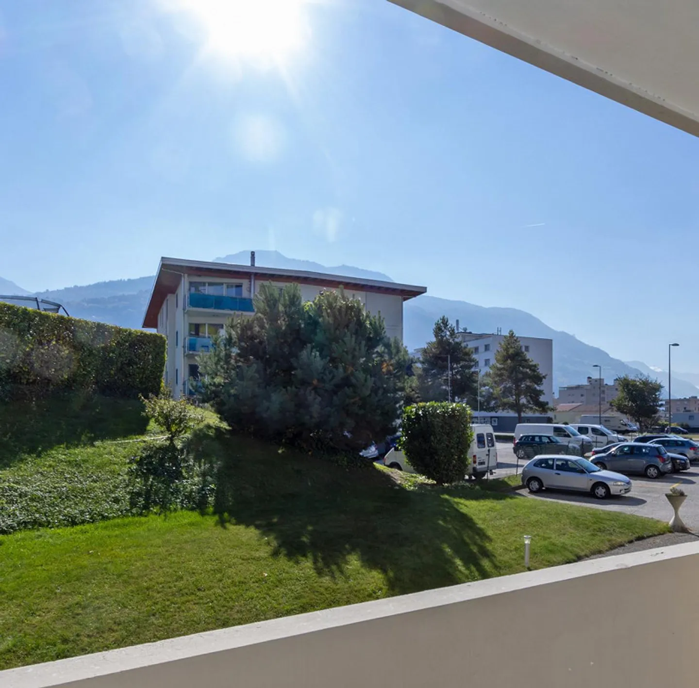 CONTHEY A LOUER SPLENDIDE APPARTEMENT 3.5 PCES - Photo 2 sur 14