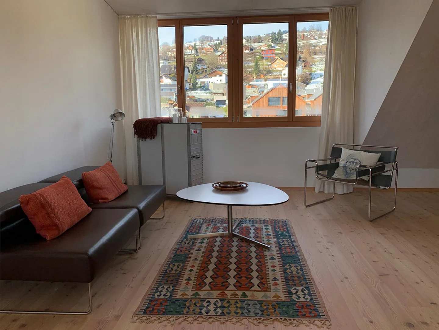 Appartamento mansardato accogliente con vista - Foto 3 di 6