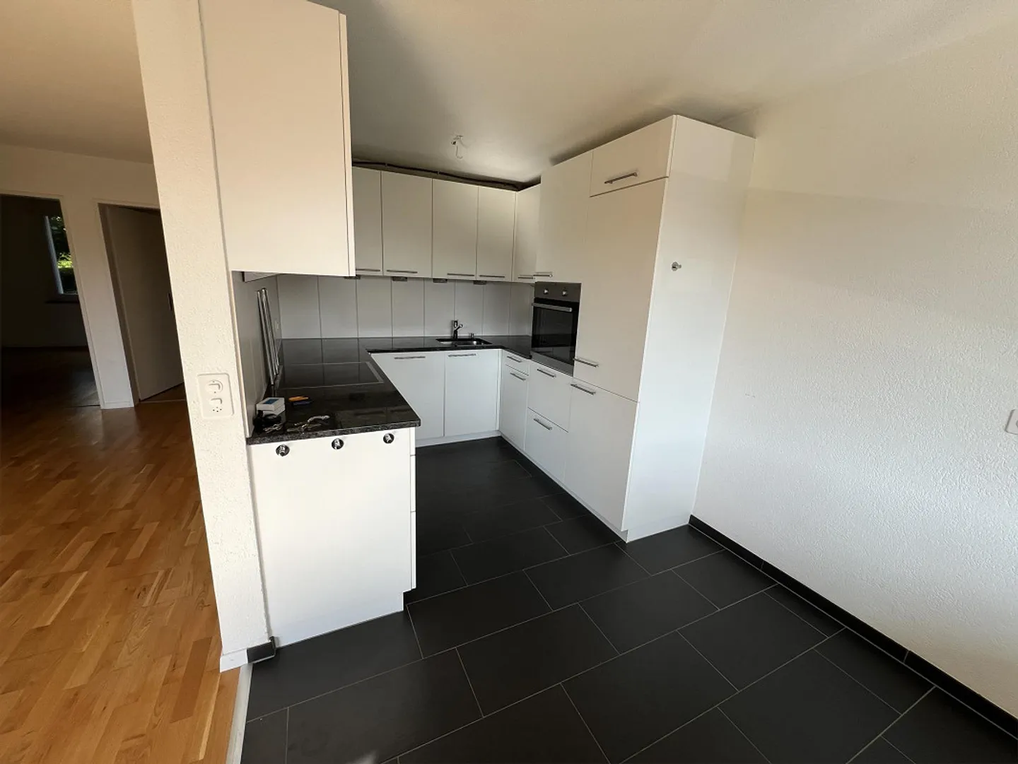 Very nice 3.5 room apartment (77m2) in a quiet residential area - Photo 3 of 8