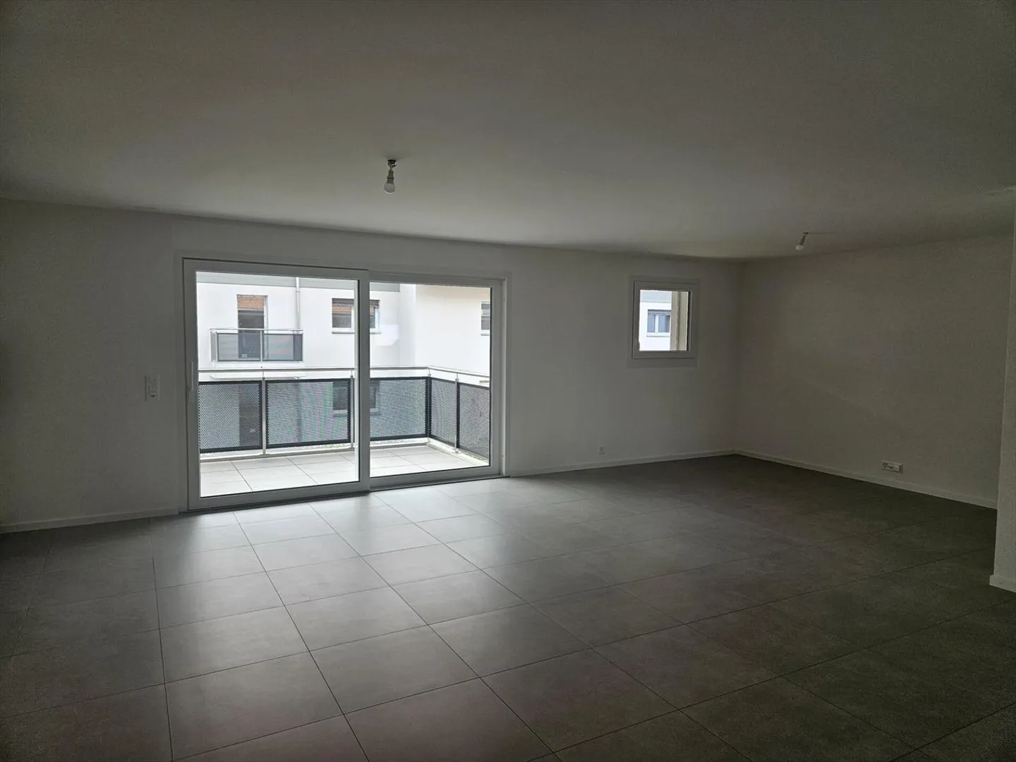 FOR RENT - Magnificent new 4.5-room apartment in Pomy (VD) - Photo 4 of 12