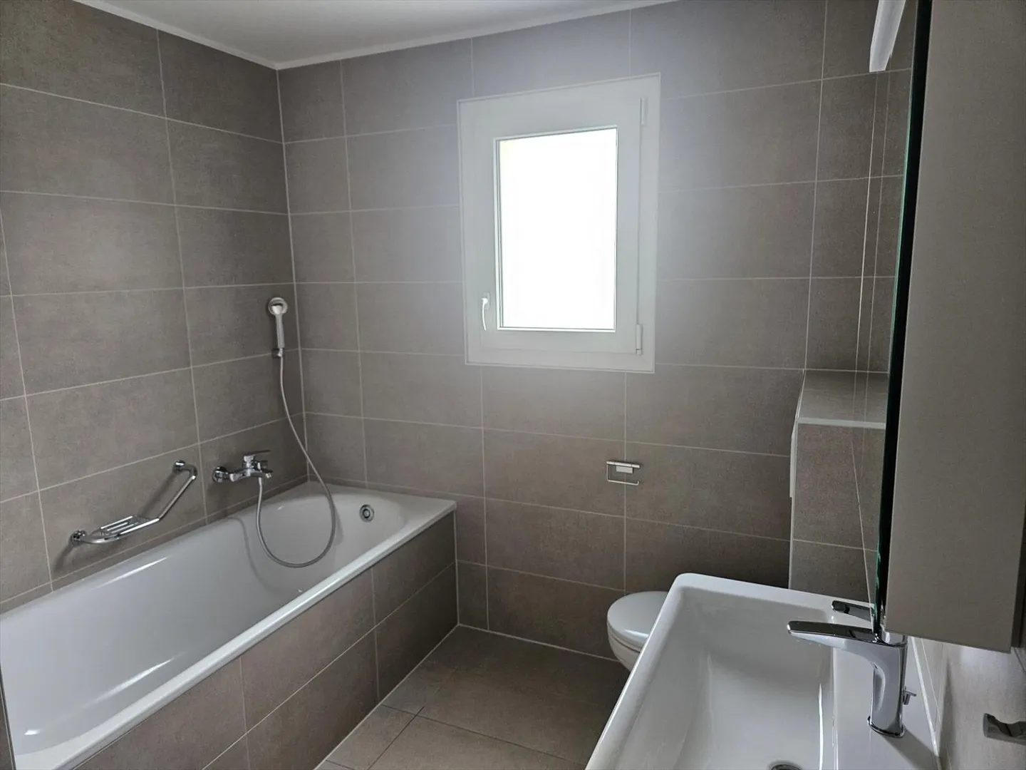 FOR RENT - Magnificent new 4.5-room apartment in Pomy (VD) - Photo 10 of 12