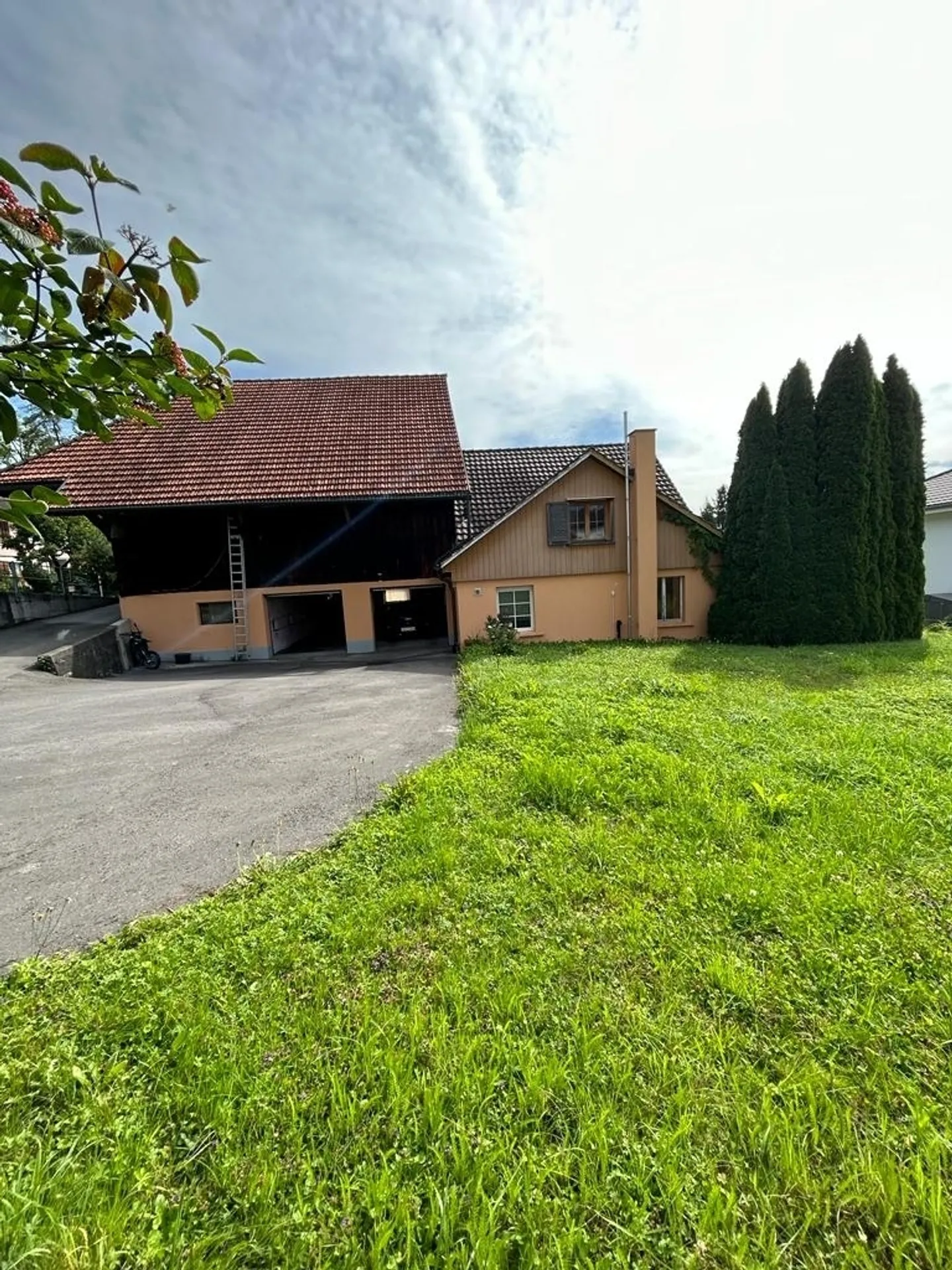 Gemütliches Einfamilienhaus in Rebstein mit Garten - Foto 2 von 12