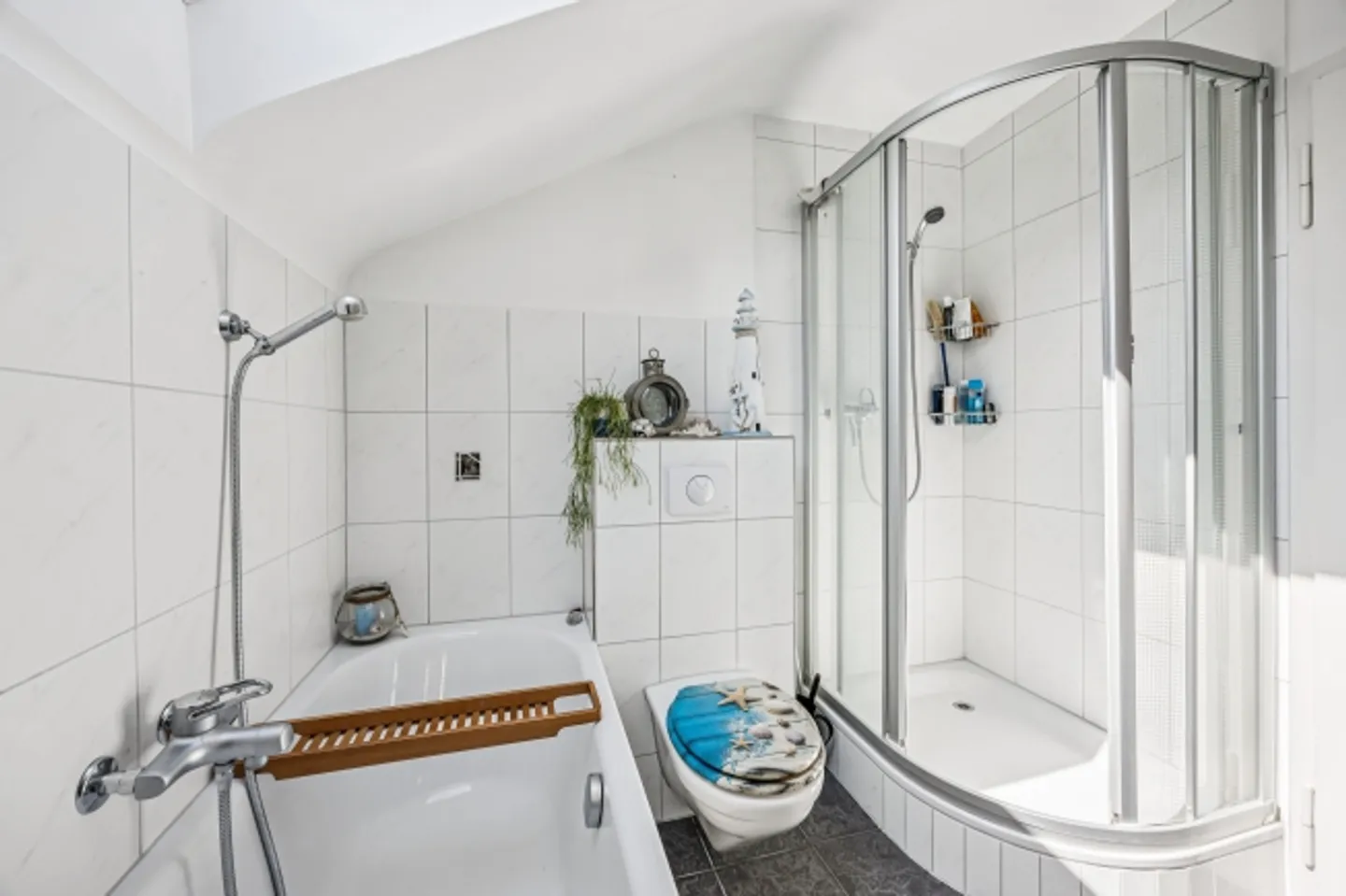 «Familienfreundliches Haus mit grossem Gartenparadies» - Foto 11 von 13