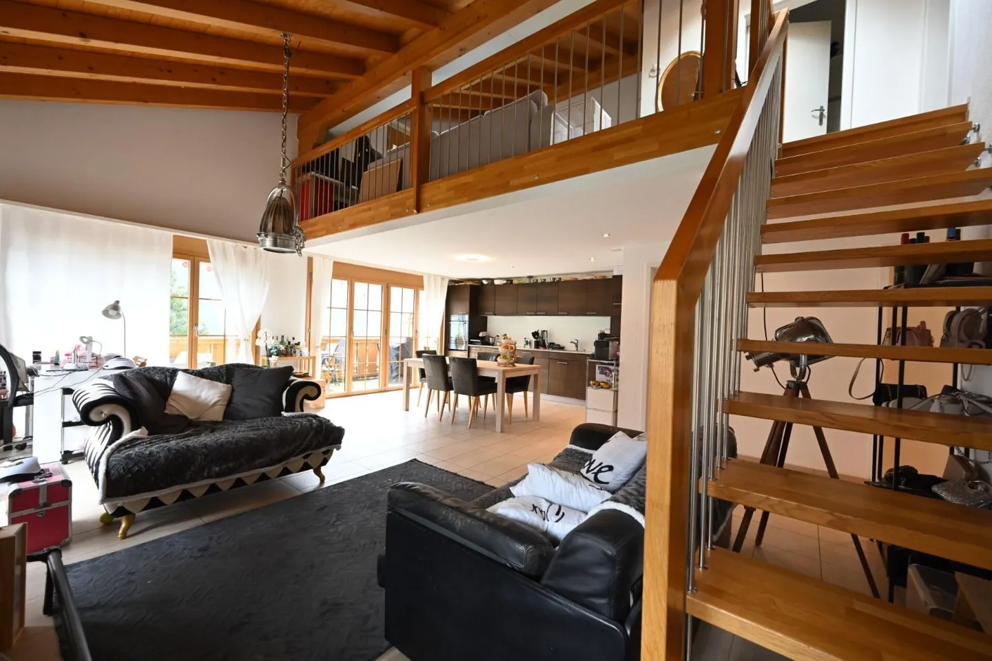 Charmante maisonette de 3,5 pièces avec galerie en pente - Photo 3 sur 13