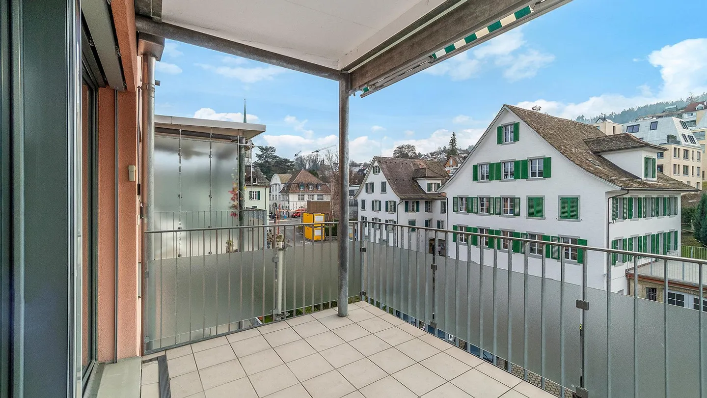 Central Located Oasis of Well-Being with Balcony - Photo 3 of 4