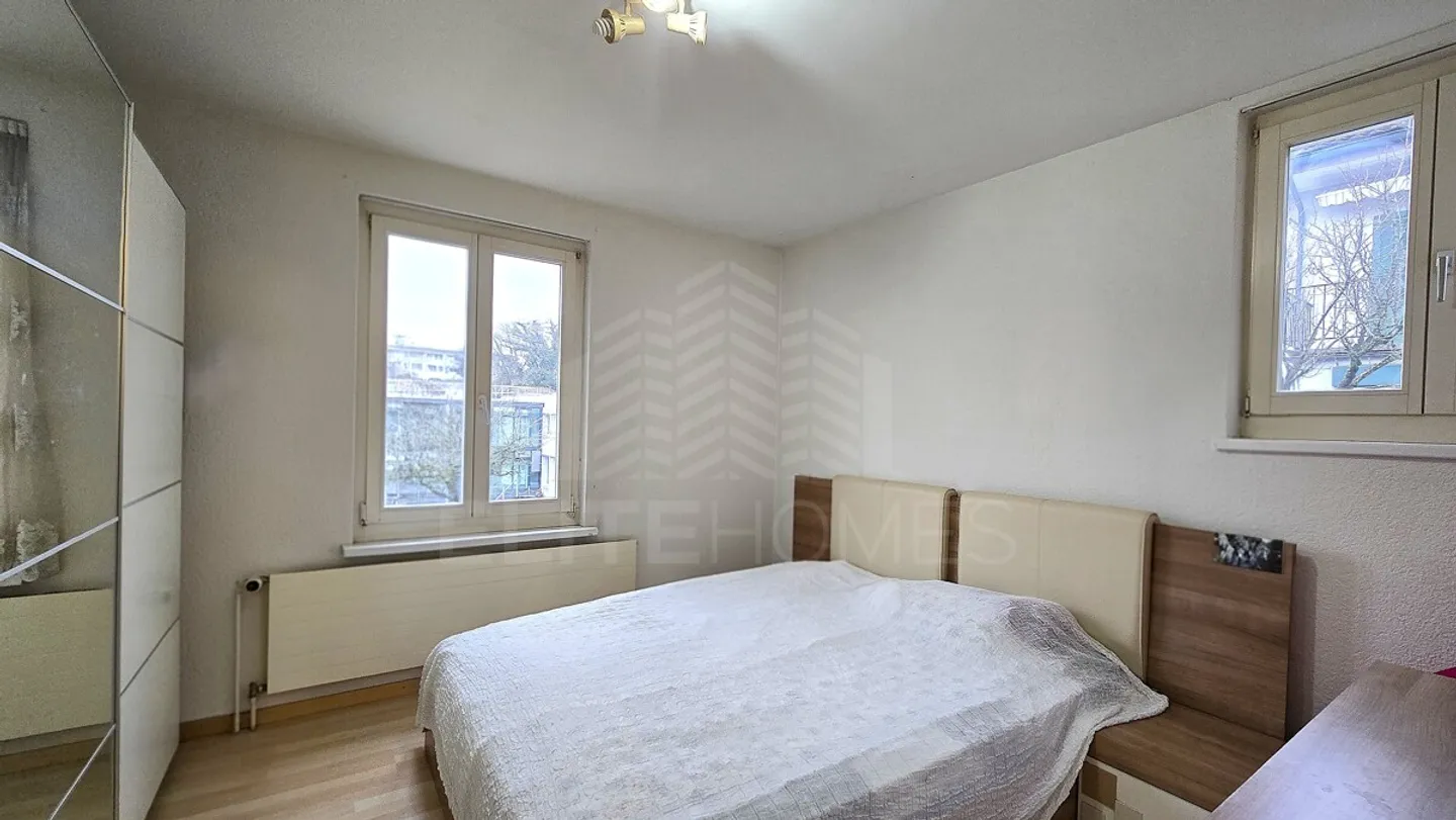 EINFAMILIENHAUS IN BESTER LAGE MIT MÖGLICHKEIT ZUR INDIVIDUELLEN AUFWE - Foto 5 von 6