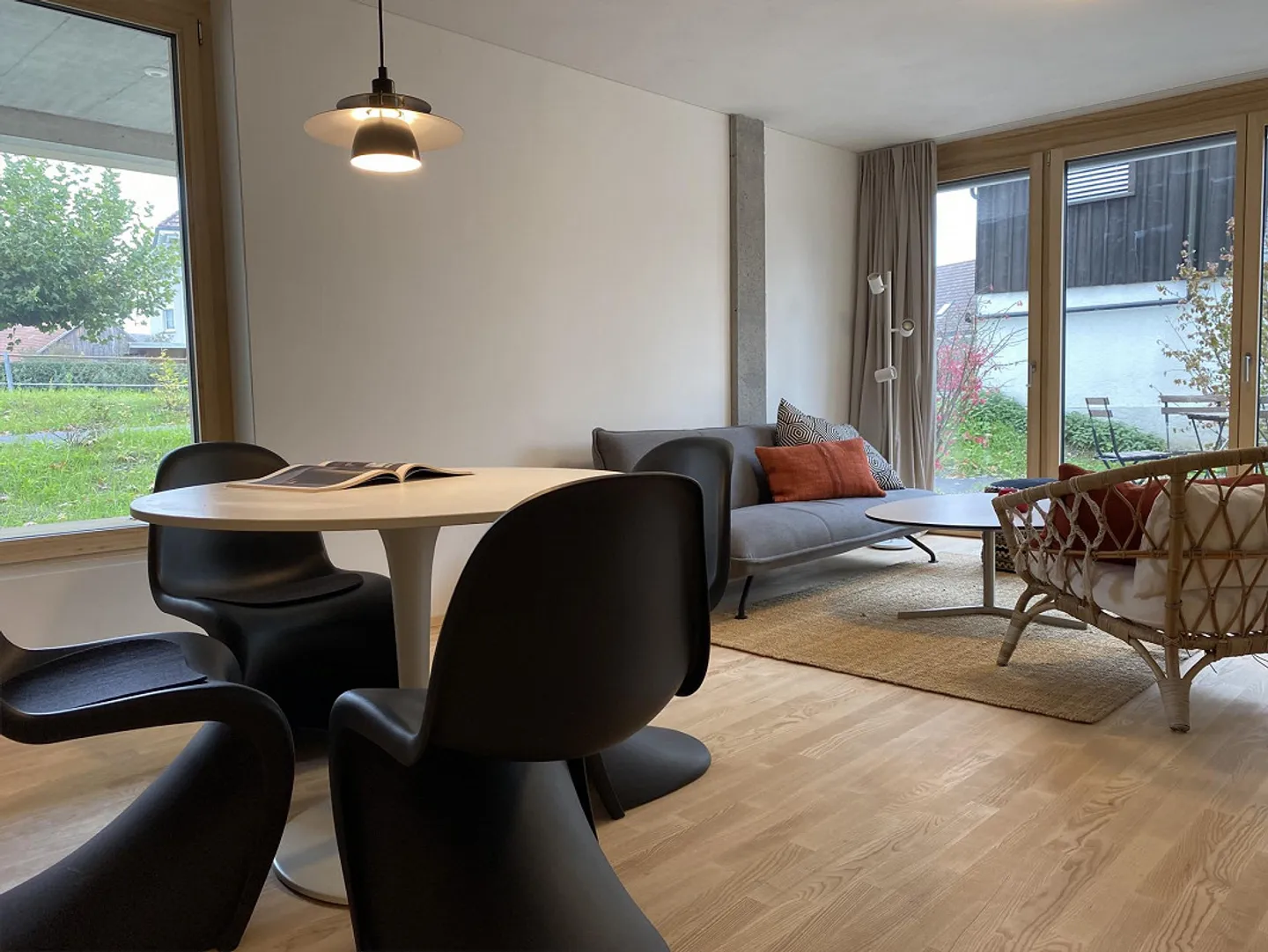 2.5-room apartment with private seating area and garden - Photo 3 of 5