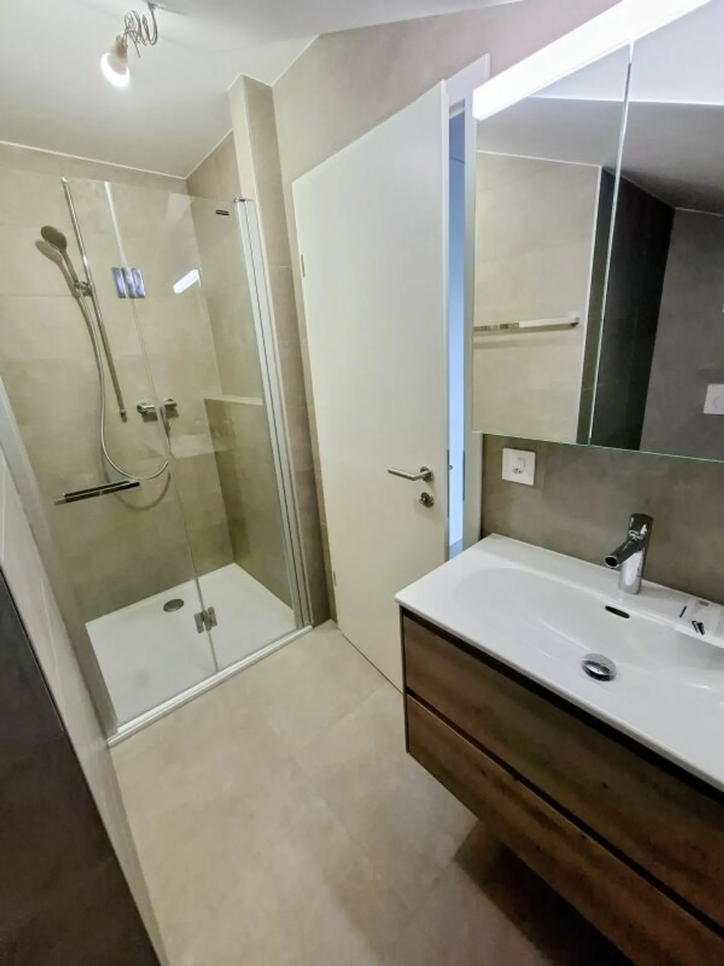 Duplex Charmant avec Jardin - Photo 3 sur 7