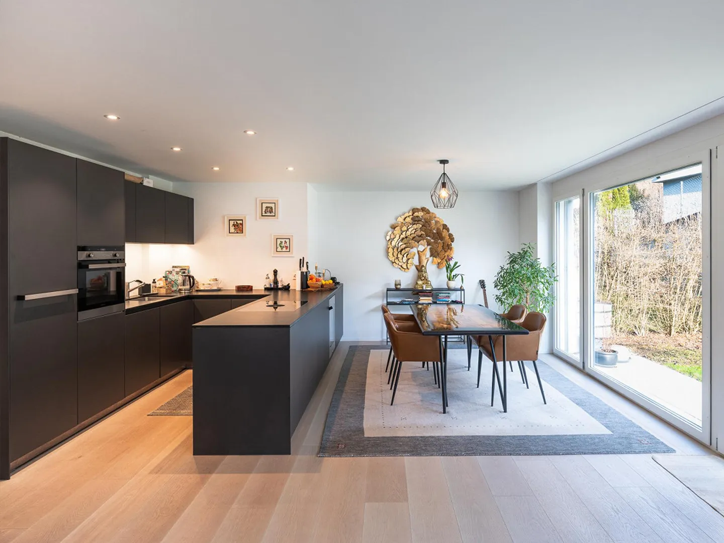 Appartement de 4,5 pièces au rez-de-chaussée à Arlesheim à louer - Photo 1 sur 21