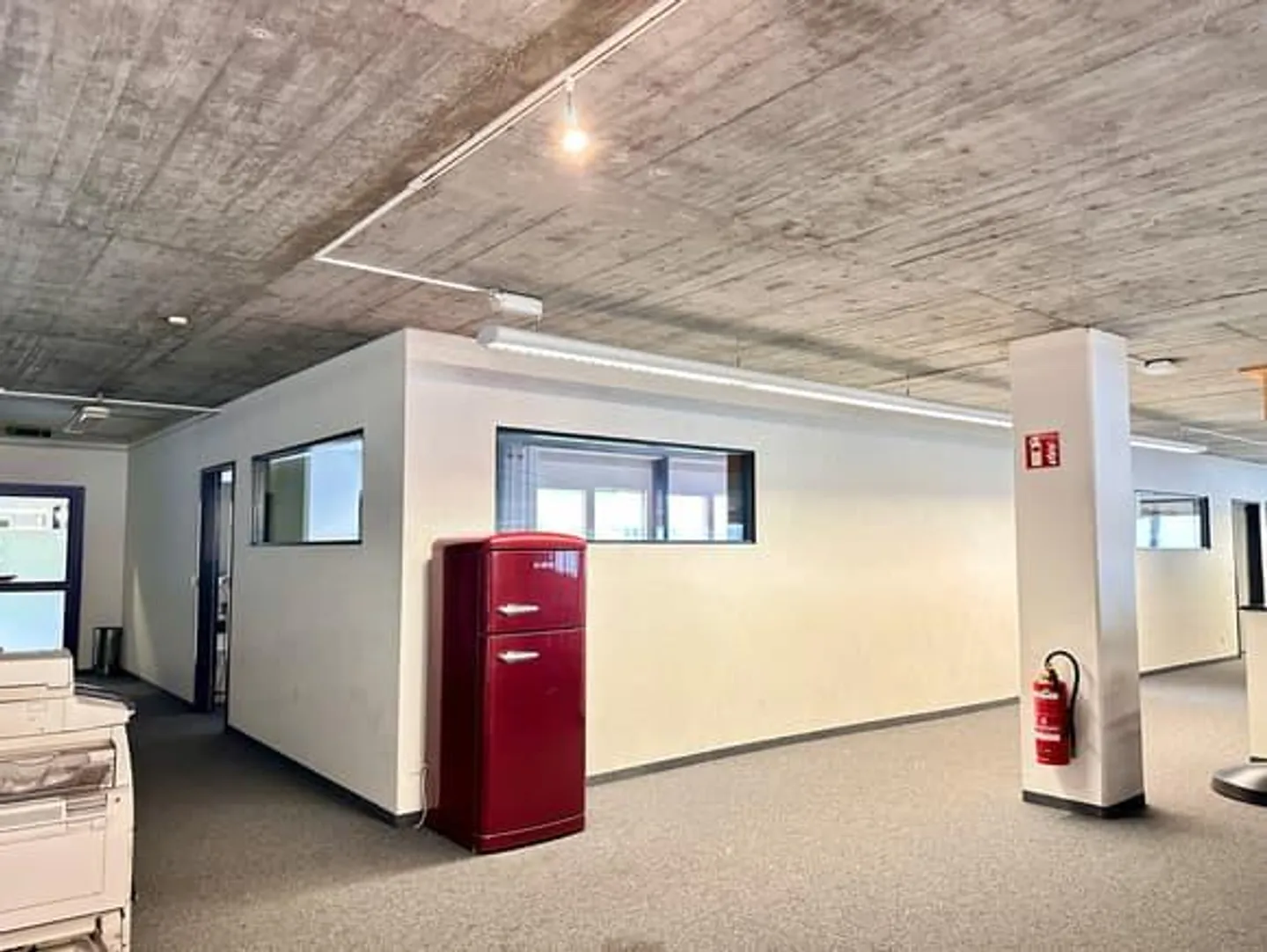 Attractive commercial spaces for rent - Photo 4 of 11