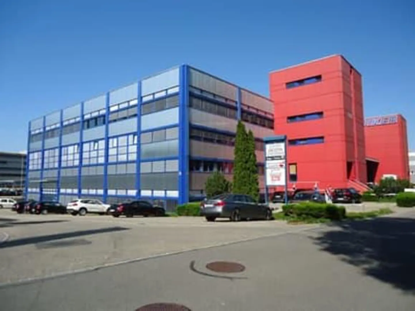 Attractive commercial spaces for rent - Photo 1 of 11