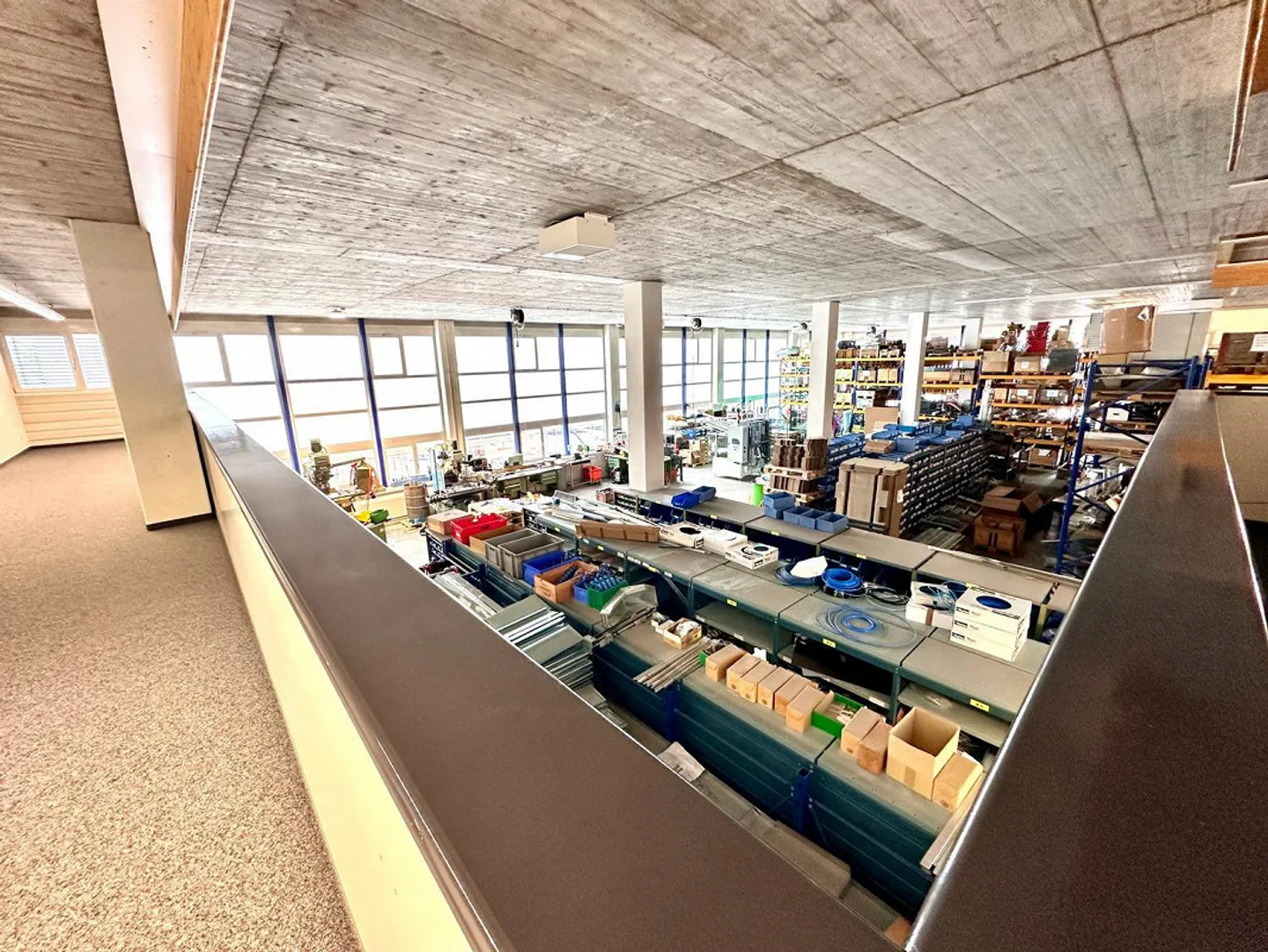 Attractive commercial spaces for rent - Photo 2 of 11