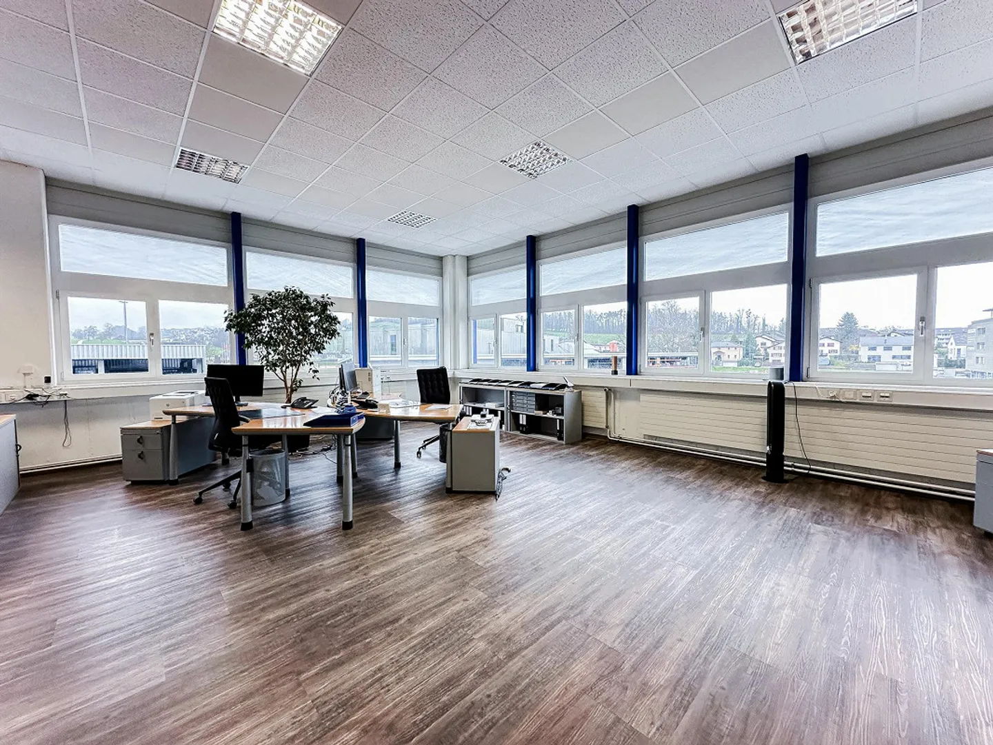 Attractive commercial spaces for rent - Photo 7 of 11