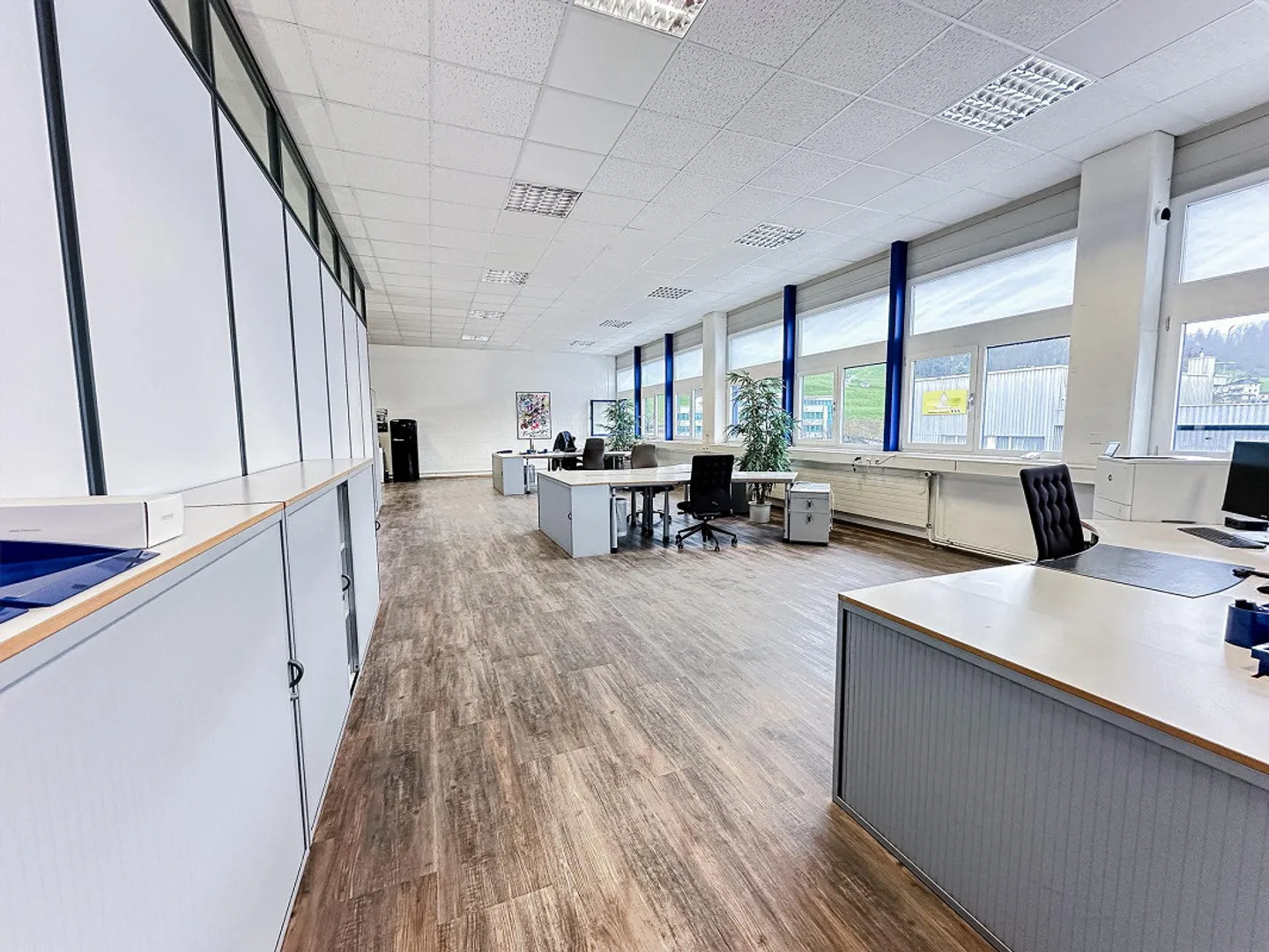 Attractive commercial spaces for rent - Photo 8 of 11